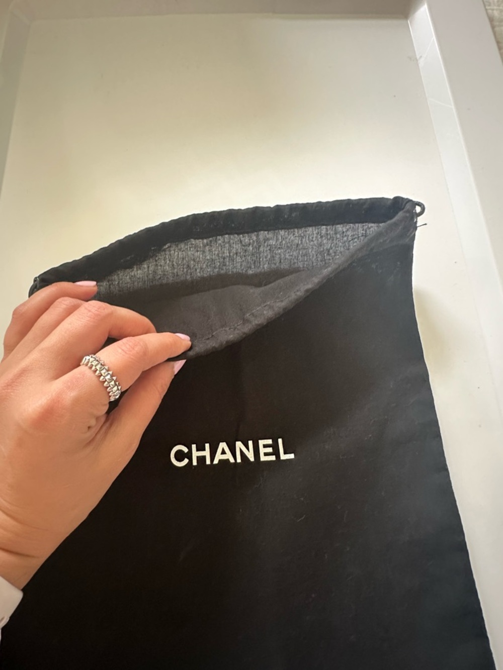 CHANEL Black Dust bag with White Logo - Picture 3 of 3
